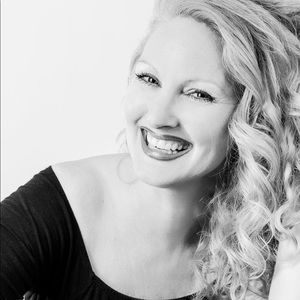 Meet your Posher, Alisa Marie 💋